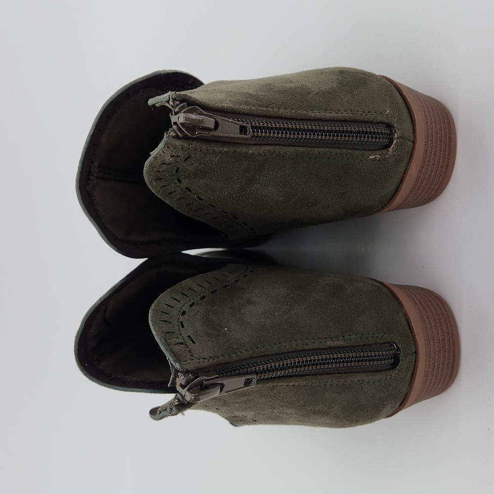 Just Fab Tommi Green Faux Suede Cutout Bootie - Zippered Heel Trendy & Versatile - Picture 4 of 12